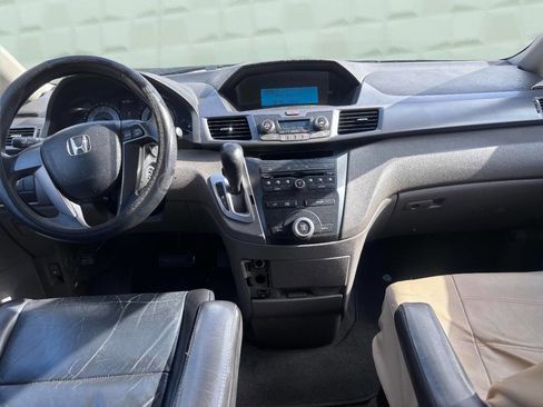 Used 2011 Honda Odyssey LX image 23