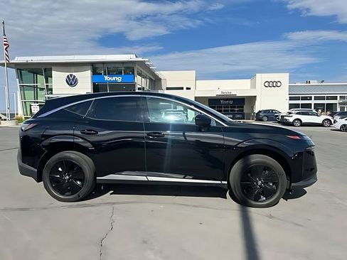 Used 2025 Nissan Murano SV AWD/4WD image 2