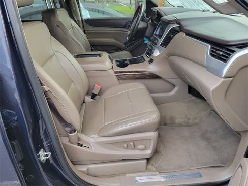 Used 2017 GMC Yukon SLT w/ Open Road Package image 10