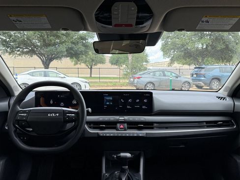 Used 2025 Kia K4 FWD image 35