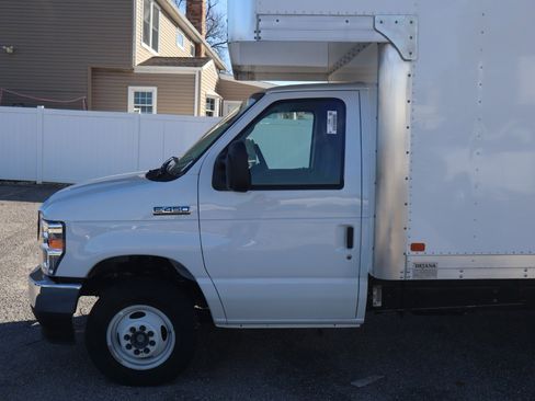 New 2026 Ford E-450 and Econoline 450 Super Duty w/ Power Equipment Group image 7