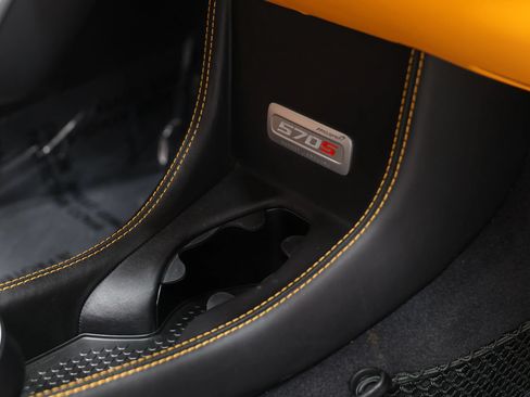 Used 2019 McLaren 570S Spider RWD image 96