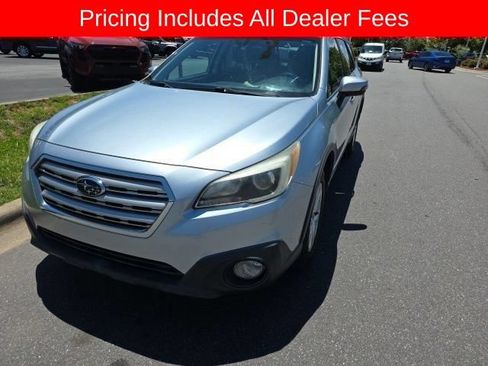 Used 2017 Subaru Outback 2.5i Premium AWD/4WD image 3