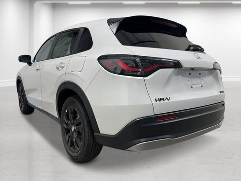 New 2026 Honda HR-V Sport image 3