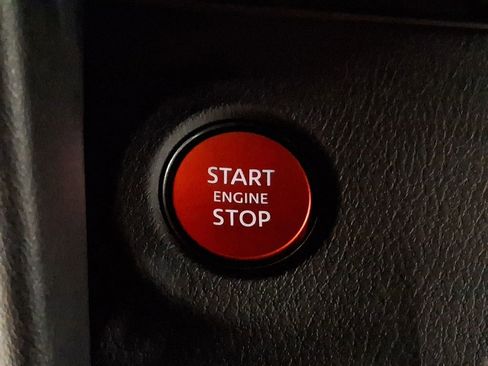 Used 2025 Nissan Z NISMO w/ Floor Mat Package image 20