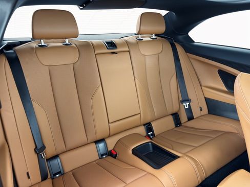 Used 2024 BMW 230i Coupe w/ Convenience Package RWD image 29