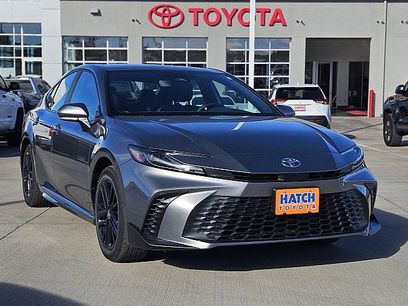 Used 2025 Toyota Camry SE w/ Convenience Package