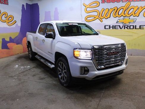Used 2021 GMC Canyon Denali image 2