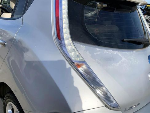 Used 2012 Nissan Leaf SL image 27