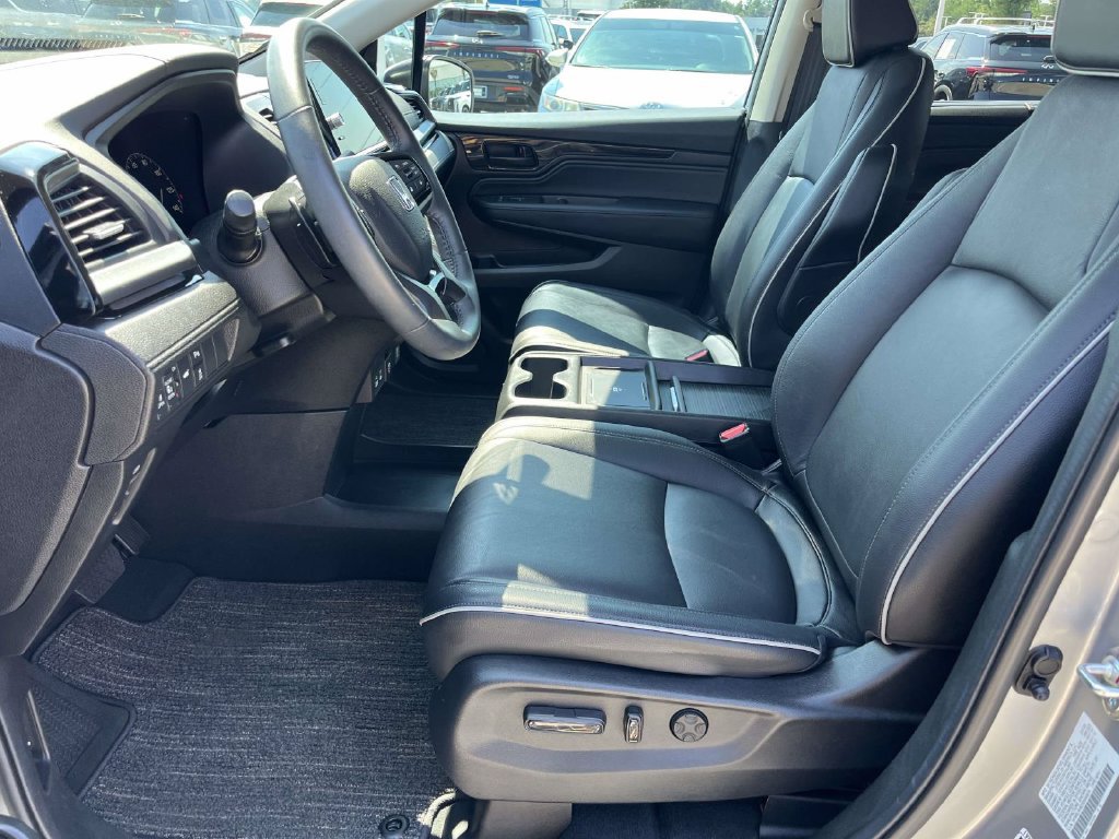 Used 2025 Honda Odyssey Touring image 15