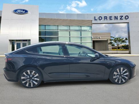Used 2024 Tesla Model 3 Standard Range RWD image 4