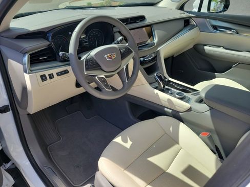Certified 2025 Cadillac XT5 Premium Luxury w/ Technology Package image 30