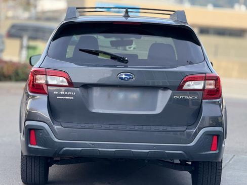 Used 2019 Subaru Outback 2.5i Limited image 3