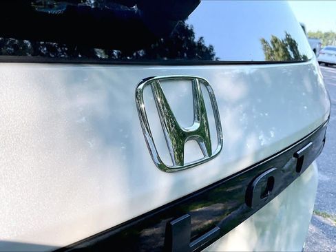Used 2025 Honda Pilot Elite image 30