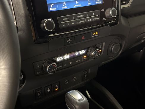 Used 2024 Nissan Frontier SV w/ Hardbody Edition AWD/4WD image 17