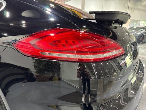 Used 2014 Porsche Panamera 4S Executive image 36