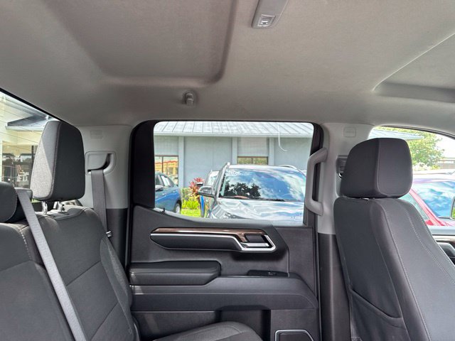 Used 2025 Chevrolet Silverado 1500 LT AWD/4WD image 14