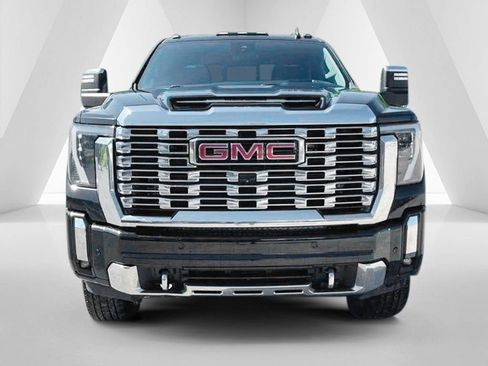 Used 2024 GMC Sierra 2500 Denali w/ Denali Reserve Package AWD/4WD image 2