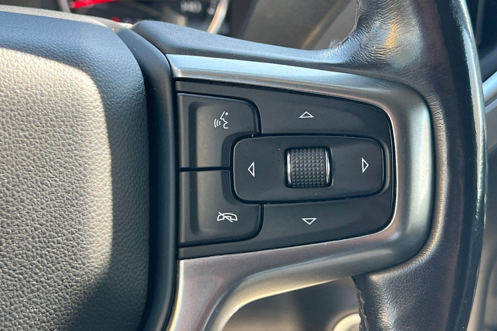Used 2020 Chevrolet Silverado 1500 RST w/ All-Star Edition RWD image 31