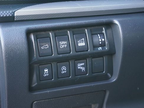 Used 2020 Subaru Forester Limited image 13