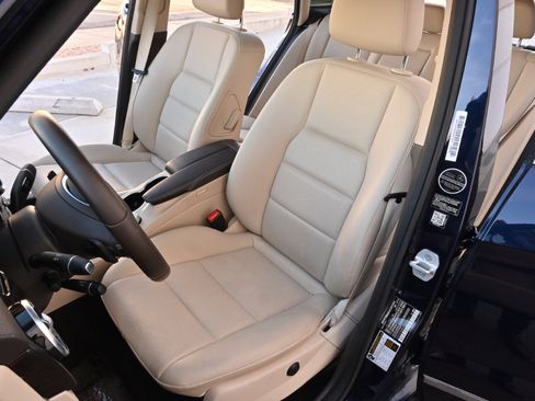 Used 2015 Mercedes-Benz GLK 350 2WD image 15