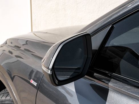 Used 2020 Audi Q8 Premium Plus image 40