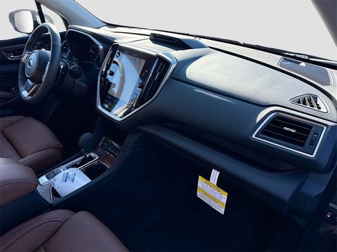 New 2025 Subaru Ascent Touring w/ Popular Package #2 image 31