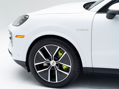 New 2026 Porsche Cayenne E-Hybrid Coupe image 11