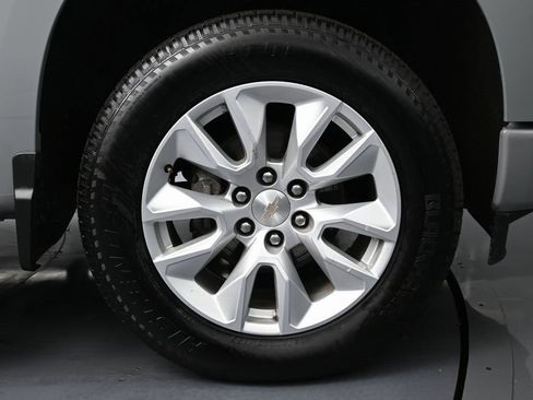 Used 2024 Chevrolet Silverado 1500 Custom image 12