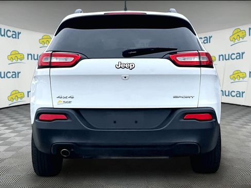 Used 2016 Jeep Cherokee Sport w/ Cold Weather Group image 5