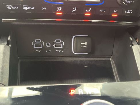 Used 2025 Jeep Grand Cherokee L Altitude AWD/4WD image 29