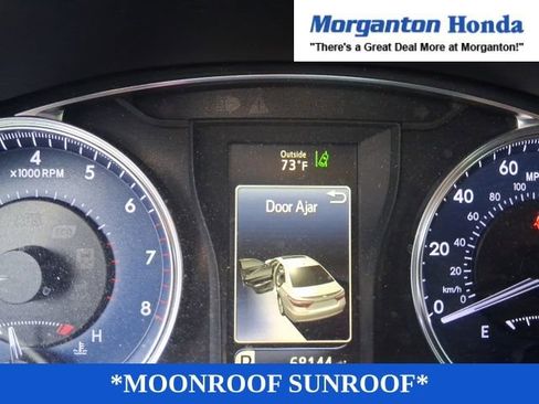 Used 2016 Toyota Camry LE image 2