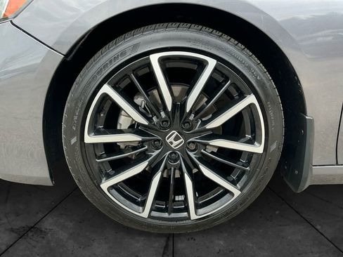 Used 2018 Honda Accord Sport image 15