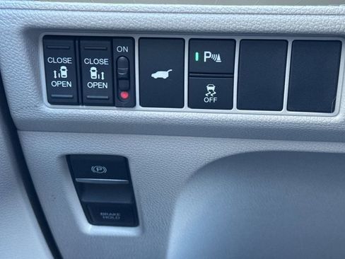 New 2026 Honda Odyssey Touring image 32