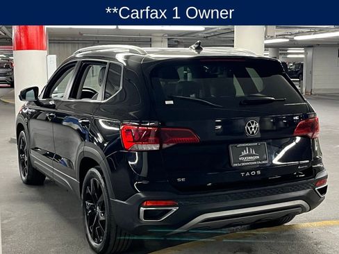 Certified 2022 Volkswagen Taos SE w/ Panoramic Sunroof Package image 5
