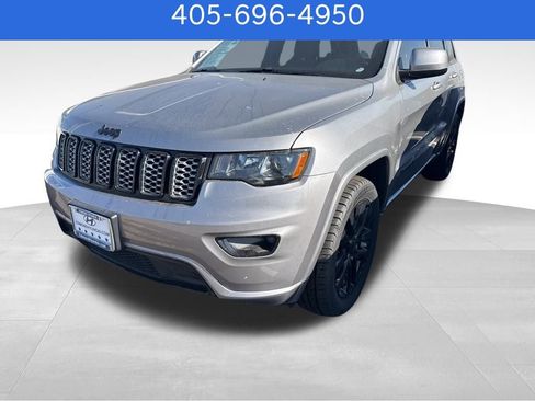 Used 2018 Jeep Grand Cherokee Altitude image 1
