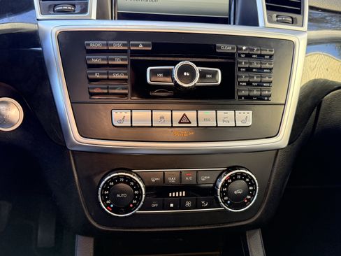 Used 2015 Mercedes-Benz GL 450 4MATIC image 32