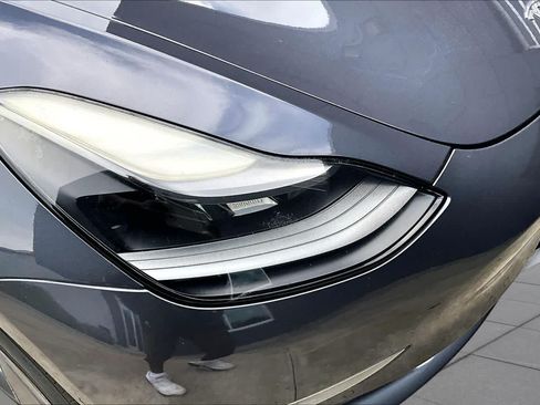 Used 2021 Tesla Model 3 Standard Range Plus RWD image 26