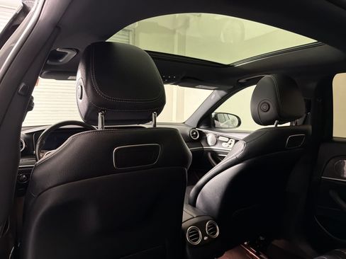 Used 2019 Mercedes-Benz E 300 image 31