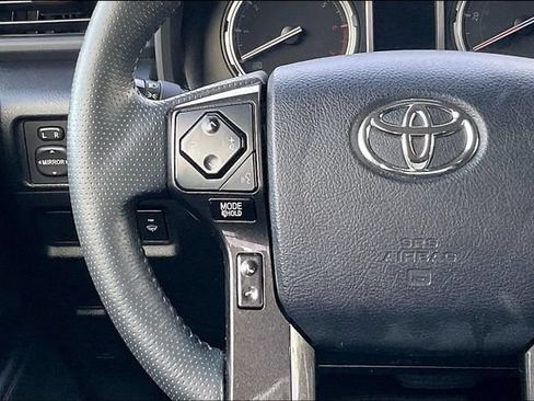 Used 2023 Toyota 4Runner TRD Off-Road AWD/4WD image 17