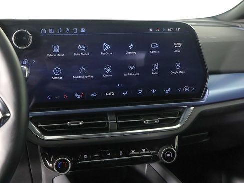 Used 2024 Chevrolet Equinox EV LT image 41