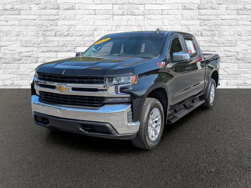 Used 2021 Chevrolet Silverado 1500 LT AWD/4WD image 2