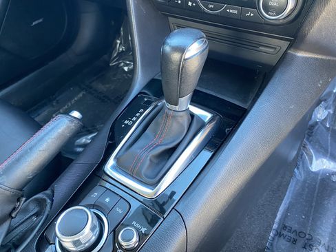 Used 2014 MAZDA MAZDA3 i Grand Touring image 16