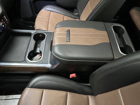 Used 2024 Chevrolet Silverado 3500 High Country w/ High Country Premium Package image 47