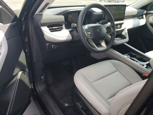 New 2026 Ford Explorer Active w/ Active Comfort Package AWD/4WD image 6