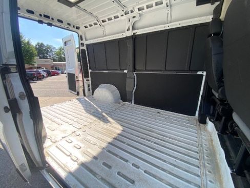 Used 2025 RAM ProMaster 2500 w/ Convenience Group FWD image 14