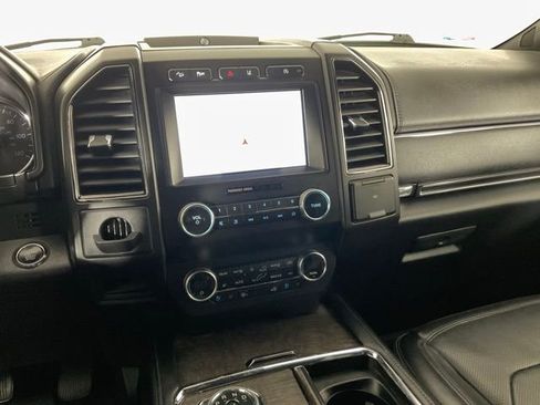 Used 2020 Ford Expedition Limited image 16