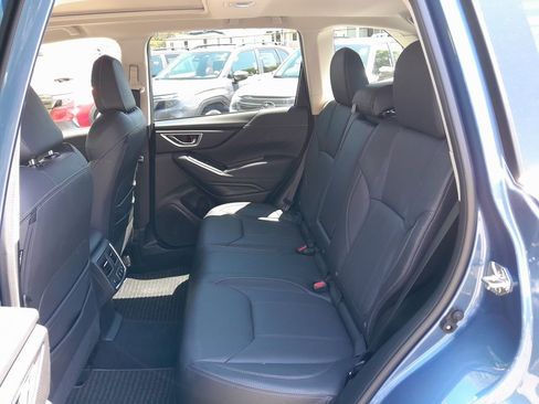 Used 2023 Subaru Forester Touring AWD/4WD image 31