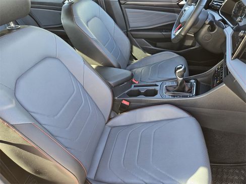 Used 2025 Volkswagen Jetta GLI Autobahn image 19