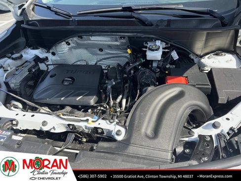 Used 2025 Buick Encore GX Preferred AWD/4WD image 11